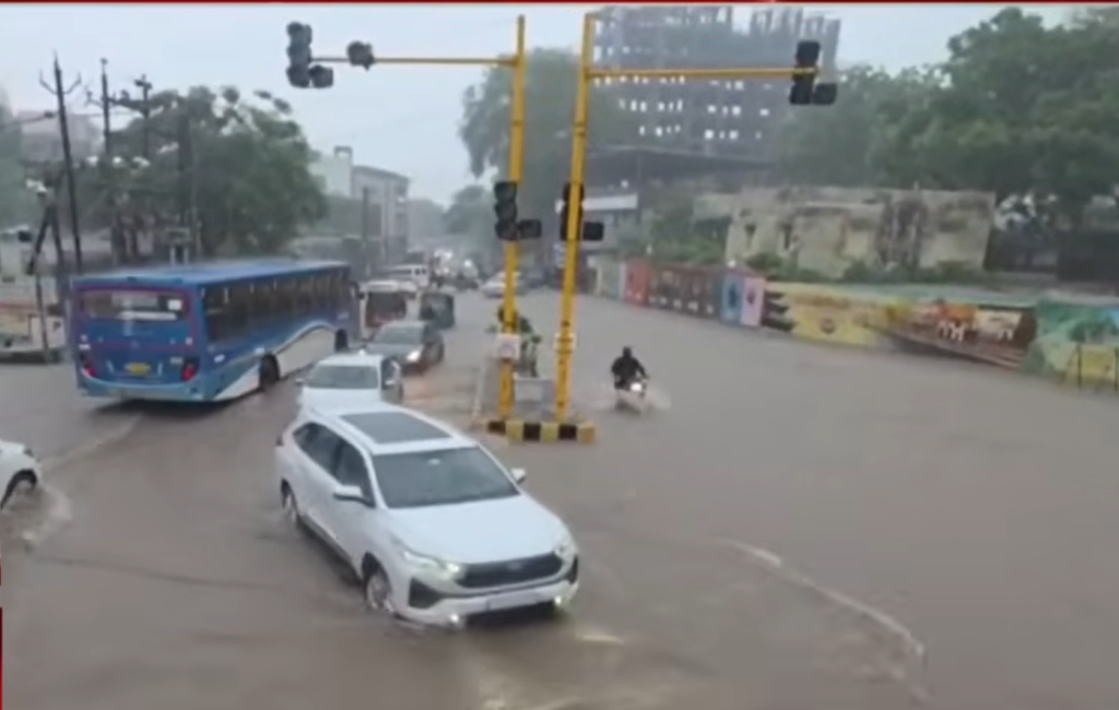 Heavy Rain Gujarat: 3 Cities Flooded, Red Alert Issued