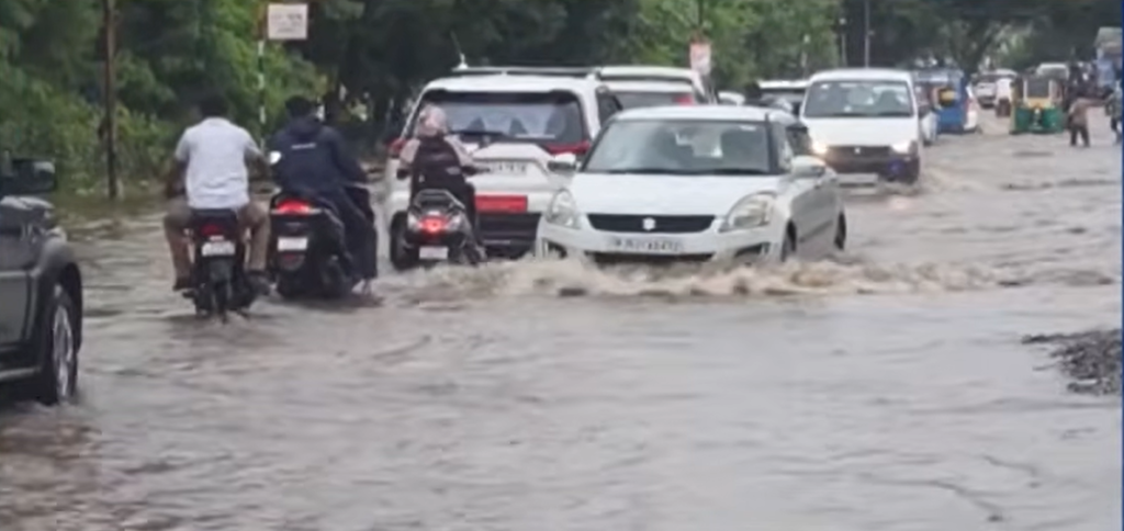 Heavy Rain Gujarat: 3 Cities Flooded, Red Alert Issued